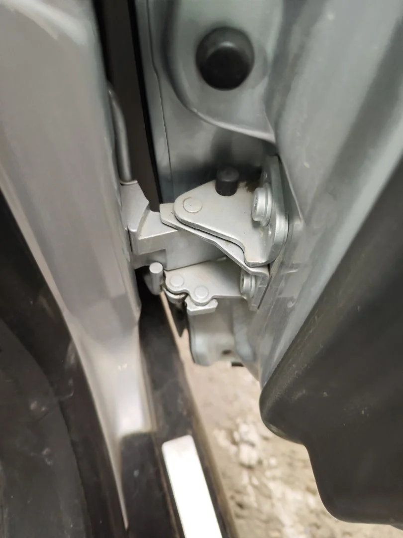 Foto de RETENEDOR PUERTA AUDI A6 BERLINA (4B2) 2.5 V6 24V TDI (150 CV / 110 KW)