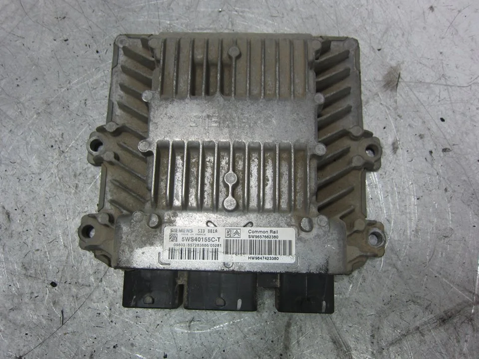 Foto de CENTRALITA MOTOR UCE CITROEN BERLINGO referencia 9647423380
