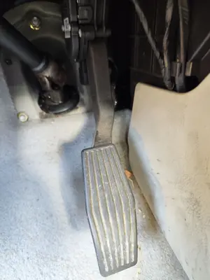 Foto de POTENCIOMETRO PEDAL KIA CERATO (LD) 1.5 CRDi (102 CV / 75 KW) referencia 327002F200