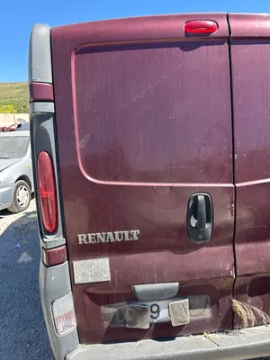 Foto de PORTON TRASERO IZQUIERDO RENAULT TRAFIC II FURGÓN 2.5 dCi Diesel CAT (135 CV / 99 KW) referencia 7751472224