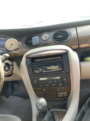 Foto de CONSOLA CENTRAL MG ROVER ROVER 75 (RJ) 2.0 16V CDT (116 CV / 85 KW)