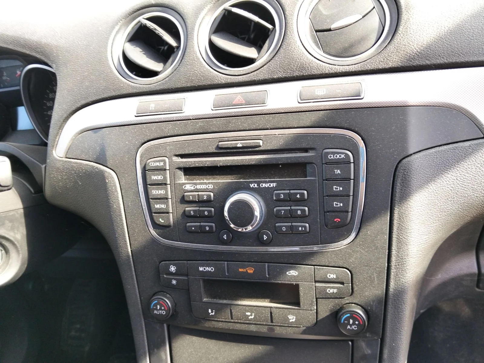 Foto de SISTEMA AUDIO / RADIO CD FORD S-MAX (CA1) 2.0 TDCi CAT (131 CV / 96 KW)