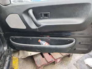 Foto de GUARNECIDO PUERTA DELANTERA DERECHA LAND ROVER FREELANDER (LN) 2.0 Td4 CAT (109 CV / 80 KW) referencia AWR5102PUY