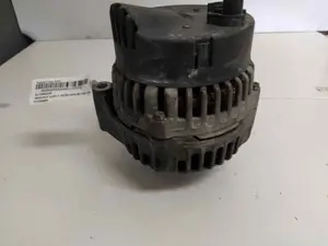 Foto de ALTERNADOR MERCEDES-BENZ CLASE S (BM 220) BERLINA 5.0 V8 24V CAT (306 CV / 225 KW) referencia 0111543202