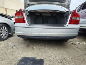Foto de PARAGOLPES TRASERO VOLVO S80 BERLINA 2.4 CAT (140 CV / 103 KW)