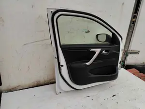Foto de PUERTA DELANTERA IZQUIERDA CITROEN C-ELYSÉE 1.6 HDi FAP (92 CV / 68 KW) foto 7