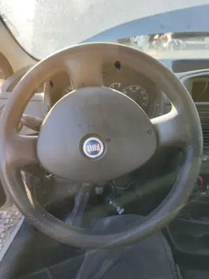Foto de VOLANTE FIAT II PUNTO (188) BERLINA 1.3 JTD CAT (69 CV / 51 KW) referencia 0735282880