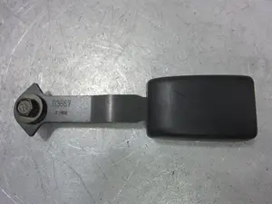 Foto de ENGANCHE CINTURON DELANTERO DERECHO MAZDA 6 BERLINA (GG) 2.0 Diesel CAT (136 CV / 100 KW) referencia G3667