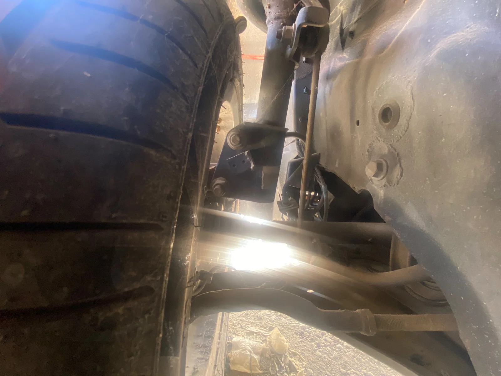 Foto de BRAZO SUSPENSION DELANTERO IZQUIERDO RENAULT LAGUNA II (BG0) 2.0 (135 CV / 99 KW)