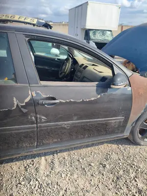 Foto de PUERTA DELANTERA DERECHA VOLKSWAGEN GOLF V (1K1)(10.2003) 1.9 TDI (105 CV / 77 KW)