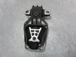 Foto de SOPORTE MOTOR TRASERO MERCEDES-BENZ CLASE A (BM 176) 1.5 CDI CAT (109 CV / 80 KW) referencia A2462401209