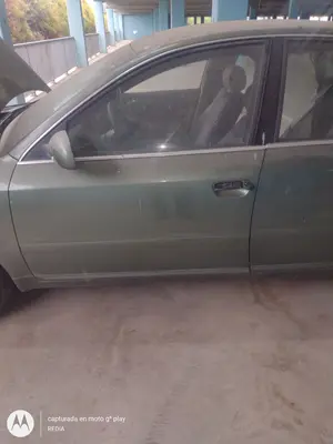 Foto de PUERTA DELANTERA IZQUIERDA AUDI A6 BERLINA (4B2) 1.9 TDI (131 CV / 96 KW) referencia 4B0831051D