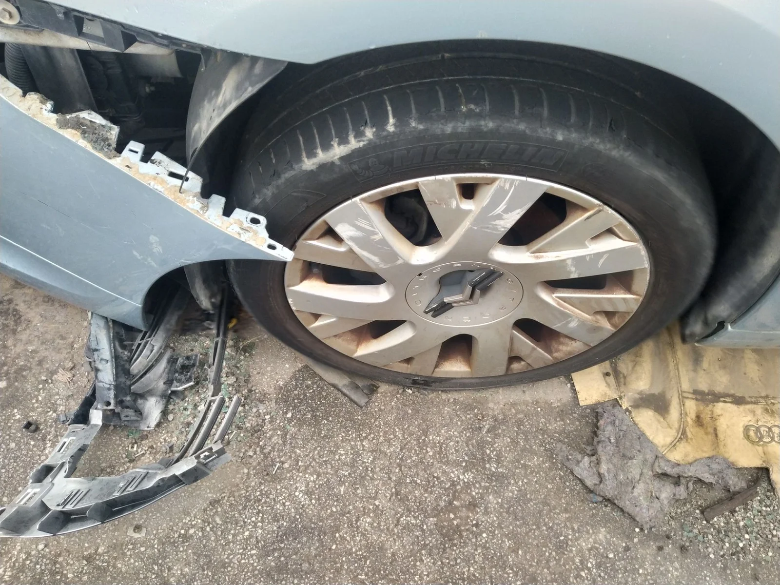 Foto de LLANTA CITROEN C4 BERLINA 1.6 16V CAT (NFU / TU5JP4) (109 CV / 80 KW) referencia 5402K6
