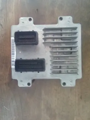 Foto de CENTRALITA MOTOR UCE OPEL CORSA E 1.4  (90 CV / 66 KW) referencia 86ACB5538136000SC