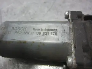 Foto de MOTOR ELEVALUNAS TRASERO DERECHO VOLVO XC90 2.4 Diesel CAT (185 CV / 136 KW) referencia 0130821776 foto 4
