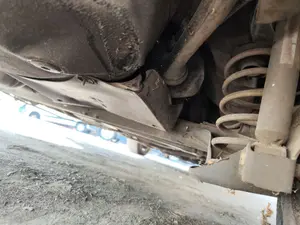 Foto de EJE TRASERO VOLKSWAGEN GOLF IV BERLINA (1J1)(10.1997) 2.0  (116 CV / 85 KW)