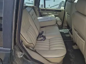 Foto de ENGANCHE CINTURON TRASERO CENTRAL LAND ROVER RANGE ROVER (LP) 4.6 CAT (218 CV / 160 KW)