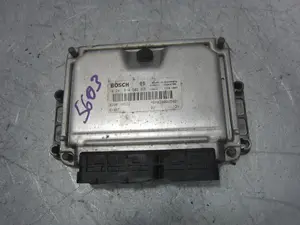 Foto de CENTRALITA MOTOR UCE RENAULT KANGOO I (F/KC0) 1.9 dCi Diesel CAT (80 CV / 59 KW) referencia 0281010502