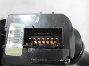 Foto de MANDO MULTIFUNCION KIA CEED (ED) 1.6 CRDi CAT (90 CV / 66 KW) referencia 3753MA2210 foto 4