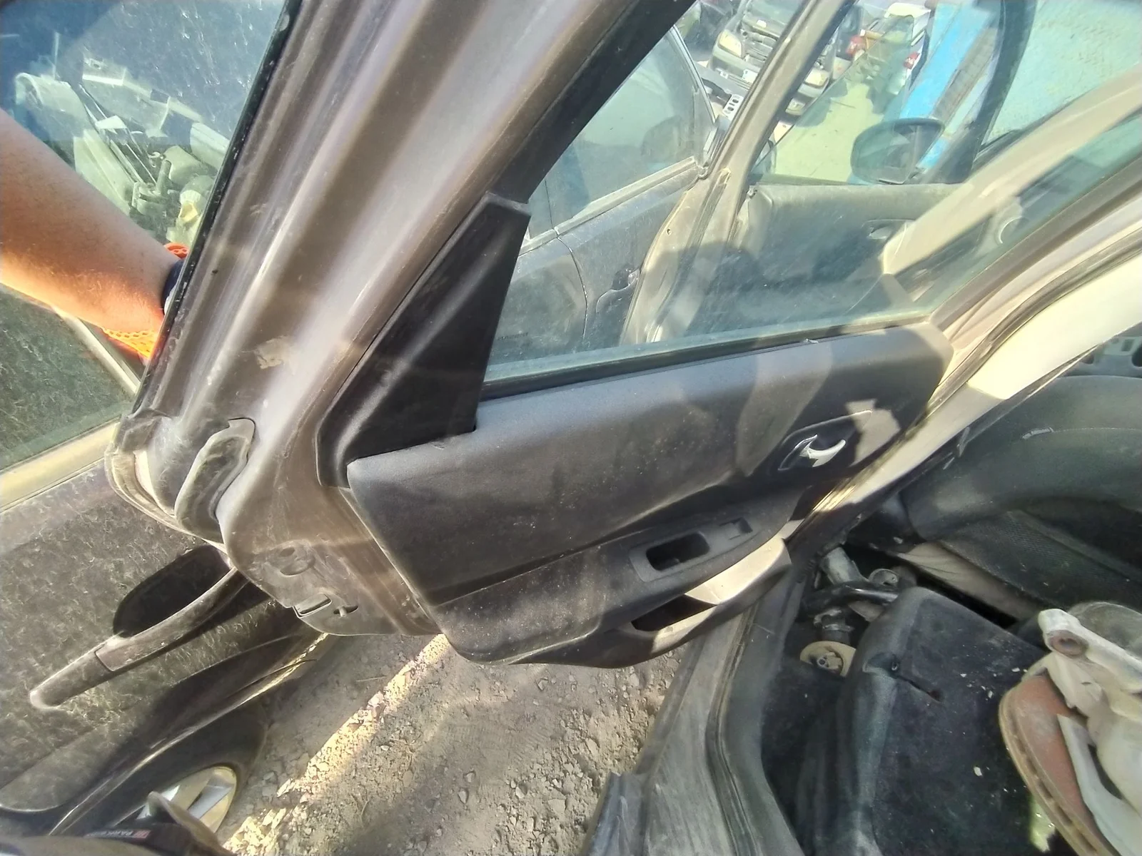 Foto de ELEVALUNAS TRASERO IZQUIERDO NISSAN QASHQAI (J10) 1.5 dCi Turbodiesel CAT (106 CV / 78 KW) referencia 82701JD40A