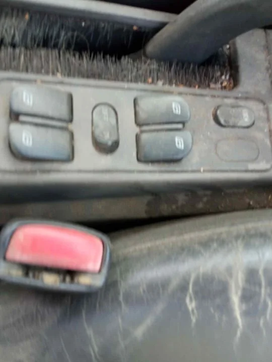 Foto de ELEVALUNAS DELANTERO DERECHO SAAB 9-3 BERLINA 2.2 16V TiD CAT (125 CV / 92 KW) referencia 130821663