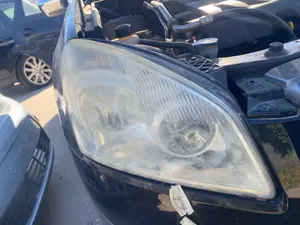 Foto de FARO DERECHO NISSAN QASHQAI (J10) 2.0 16V CAT (141 CV / 104 KW) referencia 26010BR00B