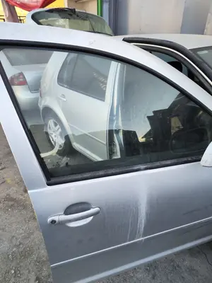 Foto de LUNA DELANTERA DERECHA VOLKSWAGEN GOLF IV BERLINA (1J1)(10.1997) 1.9 TDI (131 CV / 96 KW) referencia 1J4845202G
