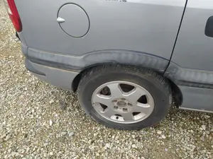 Foto de MANGUETA TRASERA DERECHA OPEL ZAFIRA A 2.0 DTI (101 CV / 74 KW)