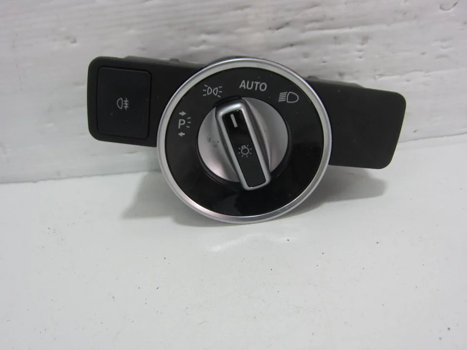 Foto de MANDO LUCES MERCEDES-BENZ CLASE A (BM 176)