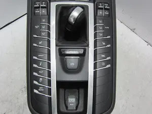 Foto de NO IDENTIFICADO PORSCHE MACAN (95BA)