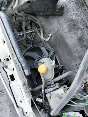 Foto de ELECTROVENTILADOR OPEL CORSA C 1.2 16V CAT (Z 12 XE / LW4) (75 CV / 55 KW)