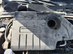 Foto de TAPA MOTOR LAND ROVER RANGE ROVER EVOQUE 2.0 Td4 CAT (150 CV / 110 KW) referencia LR063918