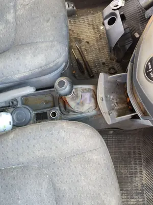 Foto de PALANCA CAMBIO KIA CARENS (RS) 2.0 Turbodiesel CAT (113 CV / 83 KW)