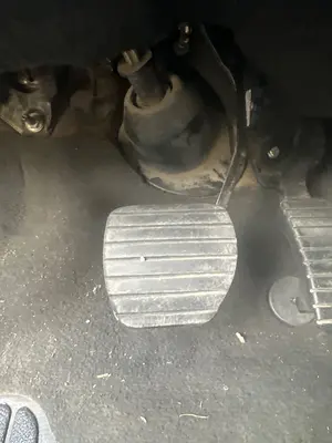Foto de PEDAL FRENO RENAULT LAGUNA II (BG0) 2.0  (135 CV / 99 KW) referencia 8200725724