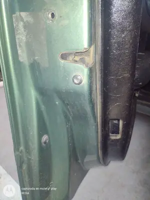 Foto de CERRADURA PUERTA DELANTERA IZQUIERDA AUDI A6 BERLINA (4B2) 1.9 TDI (131 CV / 96 KW) referencia 401837015