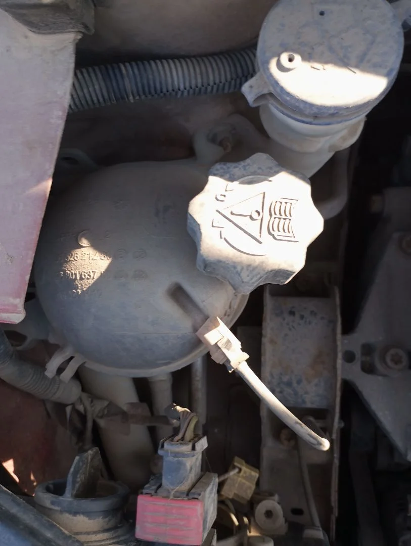 Foto de DEPOSITO EXPANSION CITROEN C2 1.4 (73 CV / 54 KW) referencia 1323T9