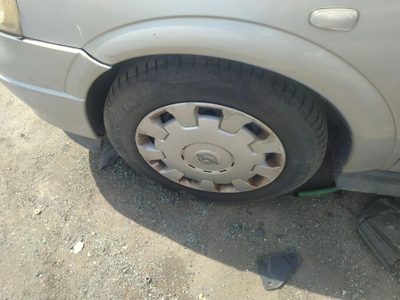 Foto de PASO RUEDA DELANTERO IZQUIERDO OPEL ASTRA G BERLINA 1.6 CAT (Z 16 SE / L55) (84 CV / 62 KW) referencia 24424503