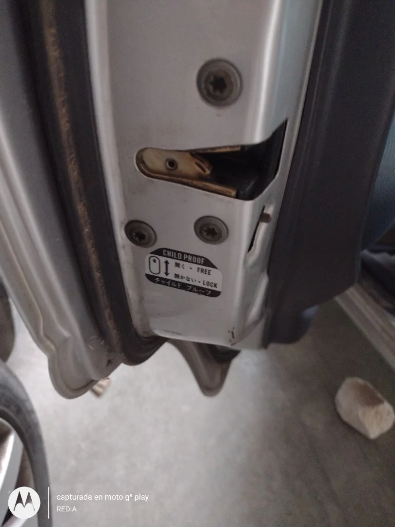 Foto de CERRADURA PUERTA TRASERA IZQUIERDA SUZUKI IGNIS (RG/FH) 1.3 CAT (83 CV / 61 KW) referencia 82301-75G31-000