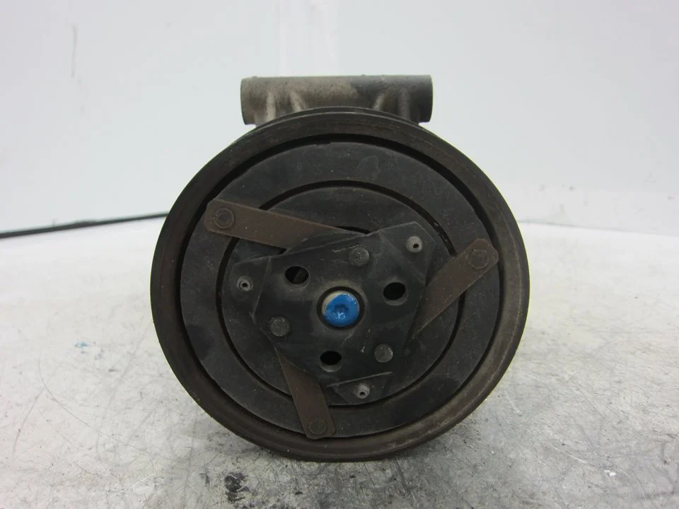 Foto de COMPRESOR AIRE ACONDICIONADO RENAULT MEGANE II CLASSIC BERLINA referencia 8200470242