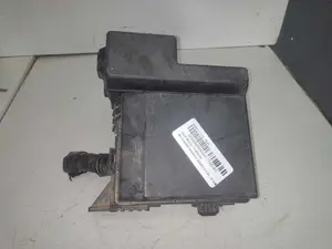 Foto de CAJA RELES / FUSIBLES MITSUBISHI GRANDIS (NA0W) 2.0 DI-D CAT (136 CV / 100 KW) referencia 504040180 foto 4