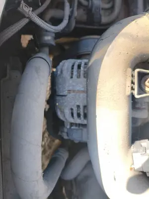 Foto de ALTERNADOR VOLKSWAGEN GOLF V (1K1)(10.2003) 1.9 TDI (105 CV / 77 KW) referencia 06F903023E
