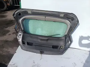 Foto de PORTON TRASERO OPEL ASTRA J BERLINA 5P 1.7 16V CDTI (110 CV / 81 KW)
