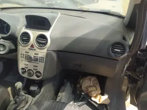 Foto de GUANTERA OPEL CORSA D 1.2 16V CAT (Z 12 XEP / LB4) (80 CV / 59 KW)