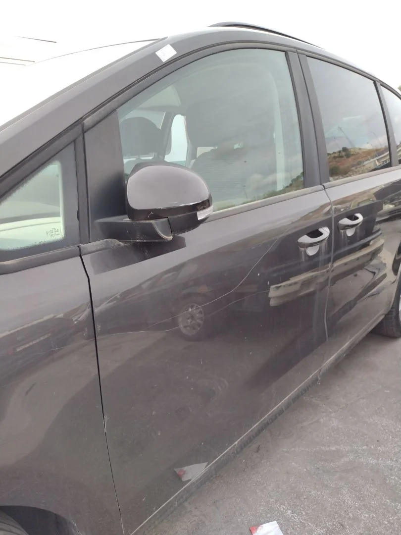 Foto de PUERTA DELANTERA IZQUIERDA SEAT ALHAMBRA (710) 2.0 TDI (140 CV / 103 KW) referencia 7N0831055AF
