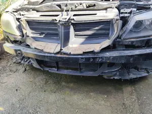 Foto de REFUERZO PARAGOLPES DELANTERO BMW SERIE 3 BERLINA (E90) 2.0 Turbodiesel CAT (143 CV / 105 KW)