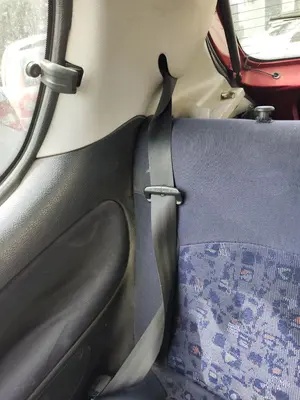 Foto de CINTURON SEGURIDAD TRASERO DERECHO PEUGEOT 206 1.4  (75 CV / 55 KW)