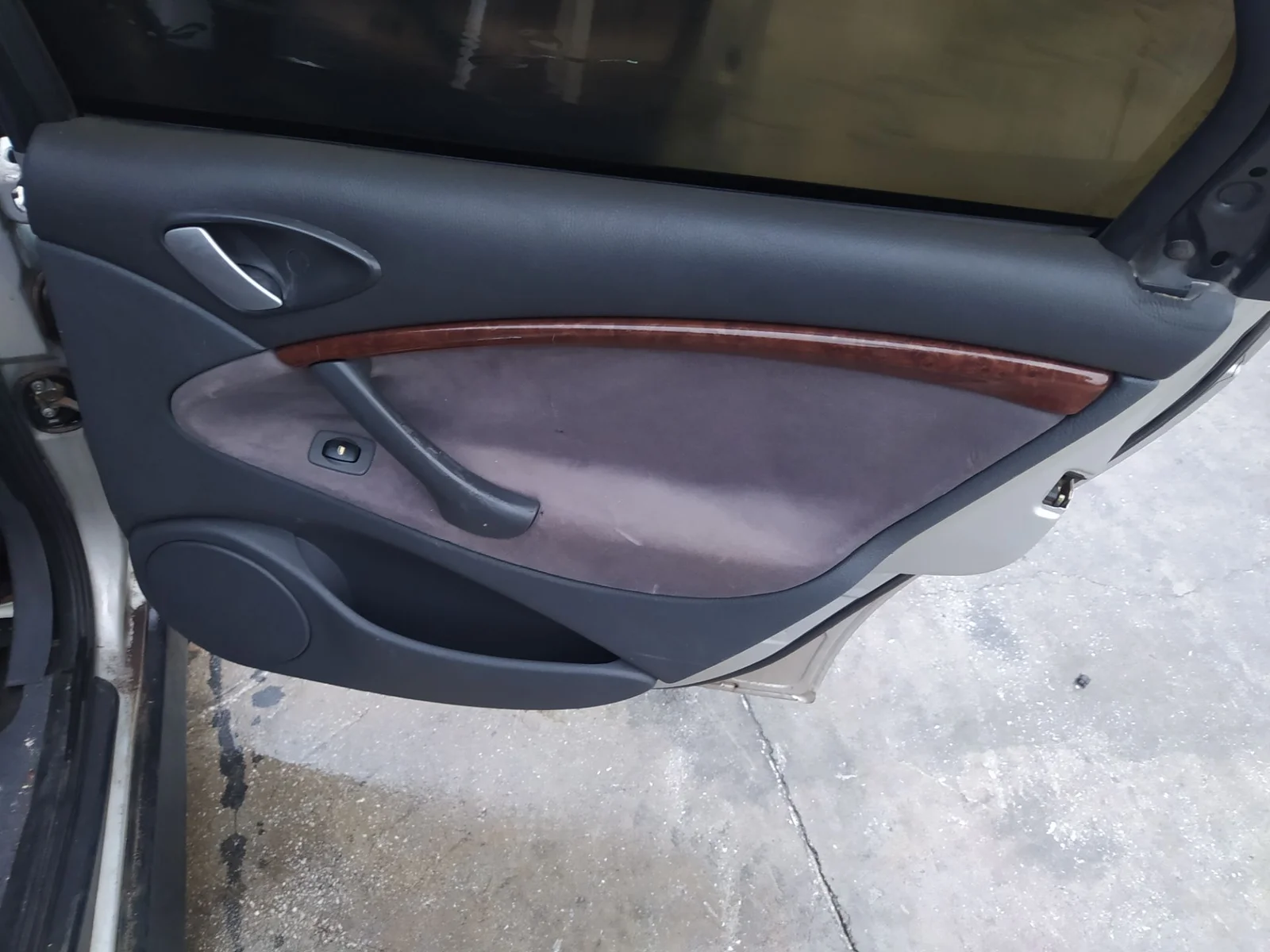 Foto de CERRADURA PUERTA TRASERA DERECHA CITROEN C5 BERLINA 2.0 HDi (109 CV / 80 KW) referencia 913784