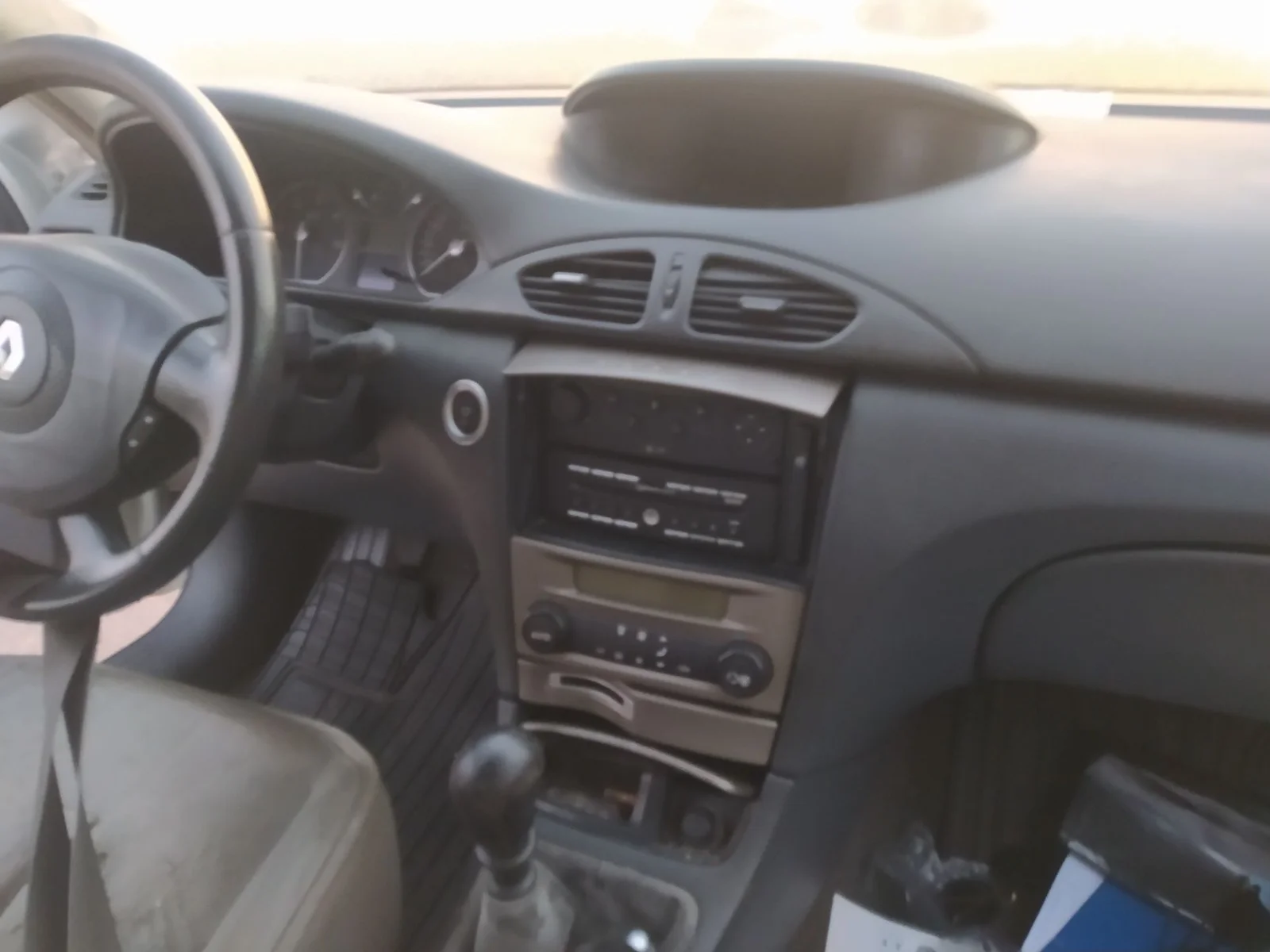 Foto de RESISTENCIA CALEFACCION RENAULT LAGUNA II (BG0) 2.2 dCi Turbodiesel (150 CV / 110 KW) referencia 7701206541