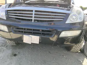 Foto de PARAGOLPES DELANTERO SSANGYONG REXTON 2.7 Turbodiesel CAT (160 CV / 118 KW)