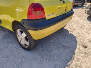 Foto de PARAGOLPES TRASERO RENAULT TWINGO I (C06) 1.2 (75 CV / 55 KW) referencia 7701471467 foto 3